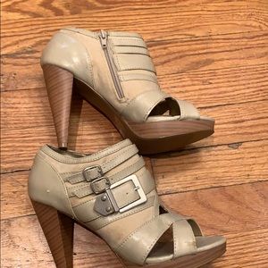 Qupid Beige Platform sandals Size 7